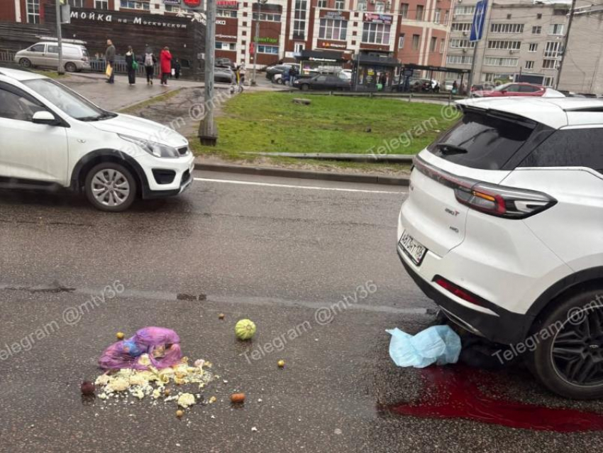 Человека насмерть переехали на Московском проспекте в Воронеже
