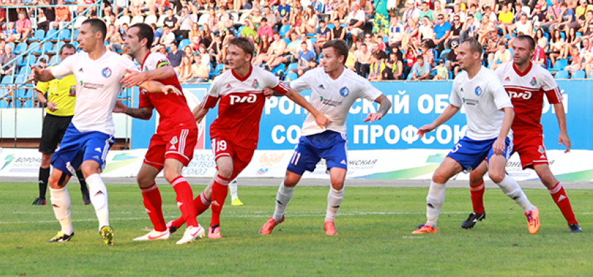 Воронежский «Факел» выиграл у лискинского «Локомотива»