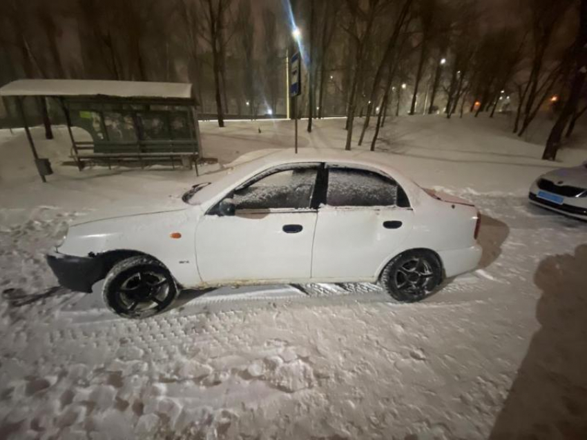 Шестилетний ребенок и трое взрослых пострадали в ночной аварии в Воронеже