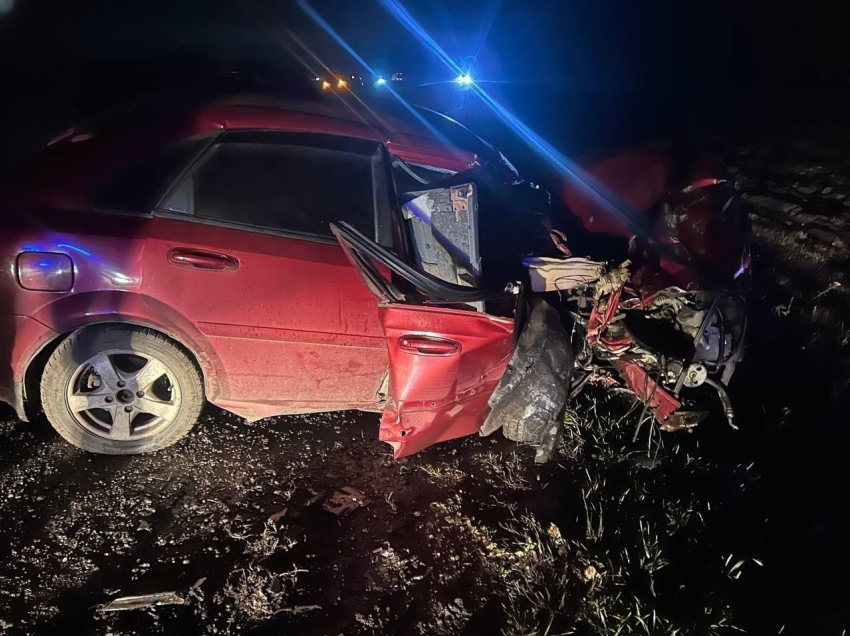 Пенсионер погиб в ДТП с выездом на встречку в Воронежской области