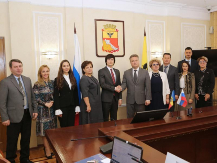 О драйвере Воронежа рассказал молдавским дипломатам мэр Кстенин