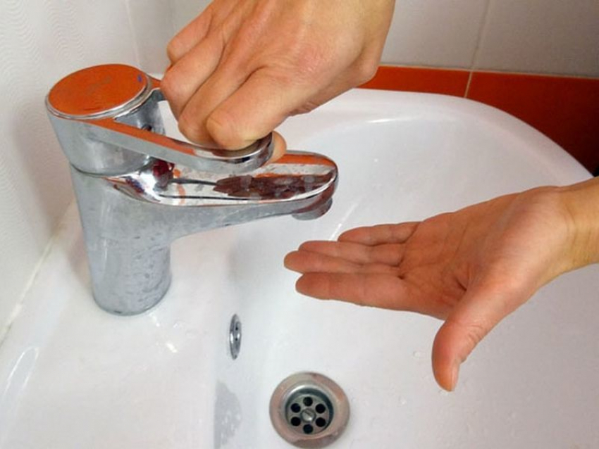 Больше 5 тыс воронежцев в Краснолесном на день останутся без воды
