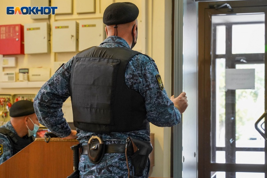 Четверо обнальщиков отделались условкой за отмыв миллионов в Воронеже 