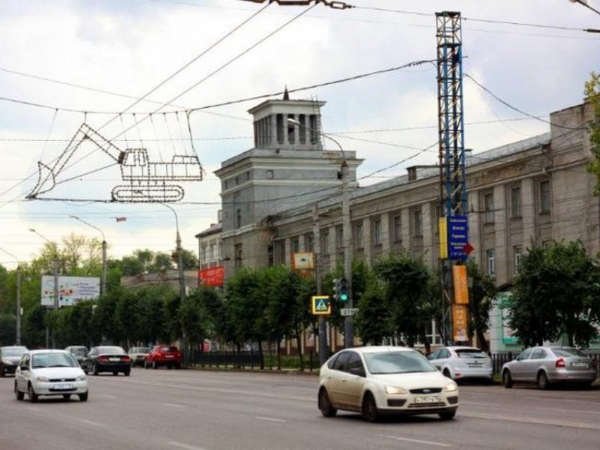 В Воронеже продали часть бывшего экскаваторного завода за 81,5 млн рублей