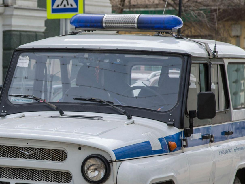 Тело девушки нашли под окнами многоэтажки в Воронеже