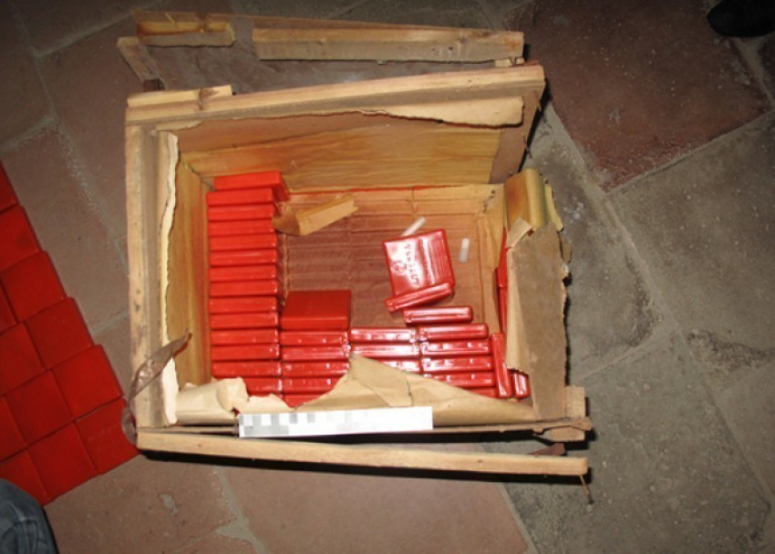 В Воронеже в торговом центре нашли более 2 тысяч таблеток психотропного вещества (ФОТО)