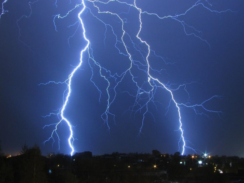 Грозовое пекло ждет Воронеж на рабочей неделе