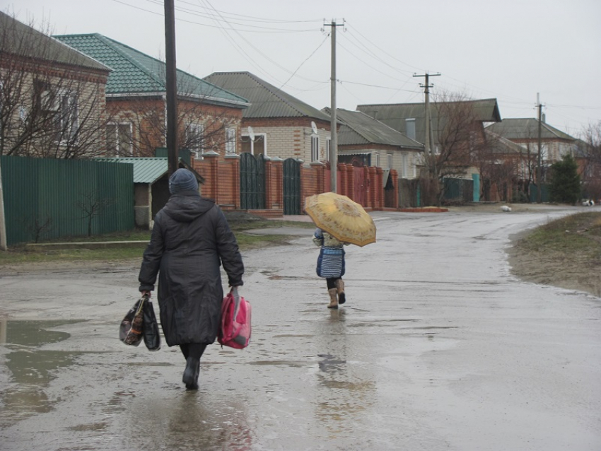 Штормовое предупреждение объявили в Воронеже из-за грозовых ливней