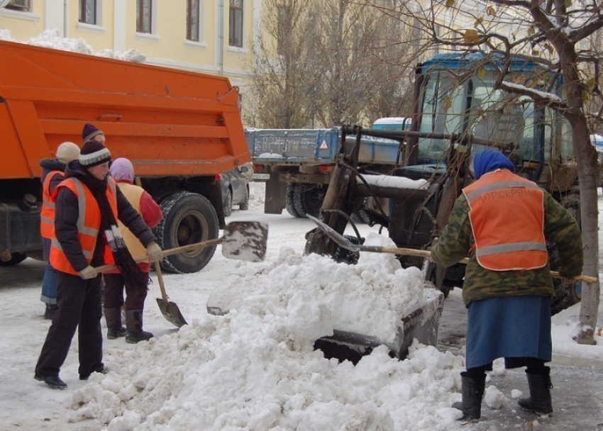 В Кантемировском районе дороги и крыши домов не чистили от льда и снега