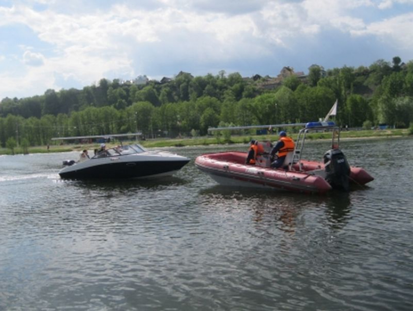 Воронежские спасатели за сутки провели 47 профилактических бесед с отдыхающими на воде