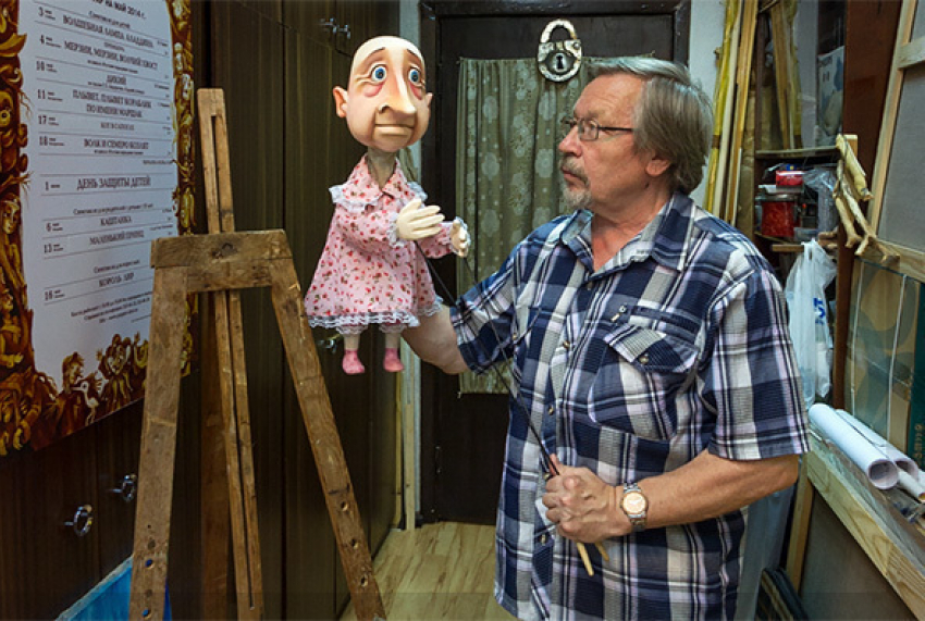 В Воронеже свои акварели покажет художник местного театра кукол «Шут»