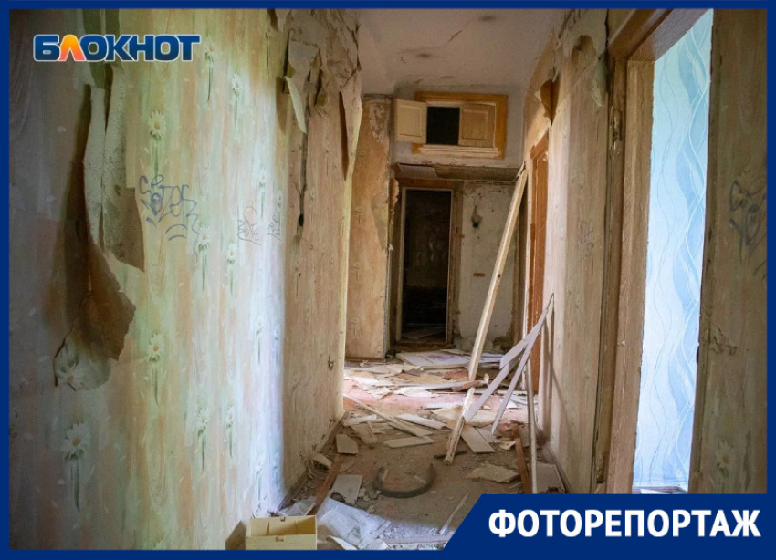 Опасный район: как выглядят изнутри заброшенные дома, оккупированные бомжами в Воронеже