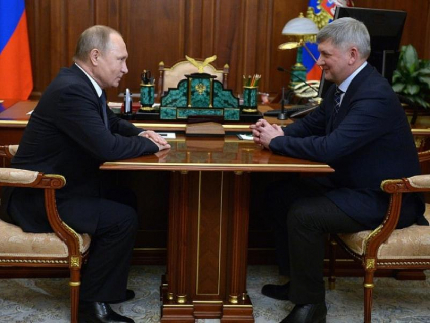Воронежский губернатор поздравил Владимира Путина с юбилеем 