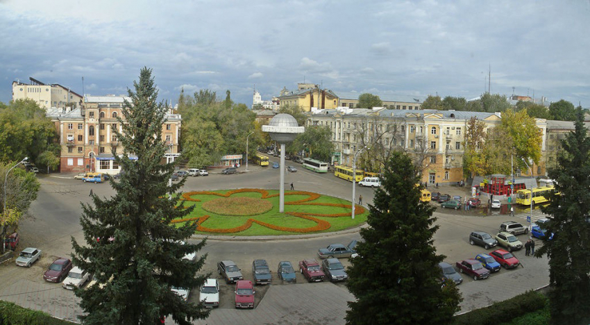 На Университетской площади Воронежа появится новый сквер