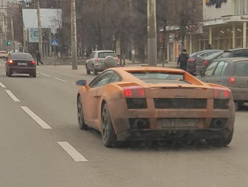 Оранжевая Lamborghini спровоцировала в Воронеже «классовую войну»