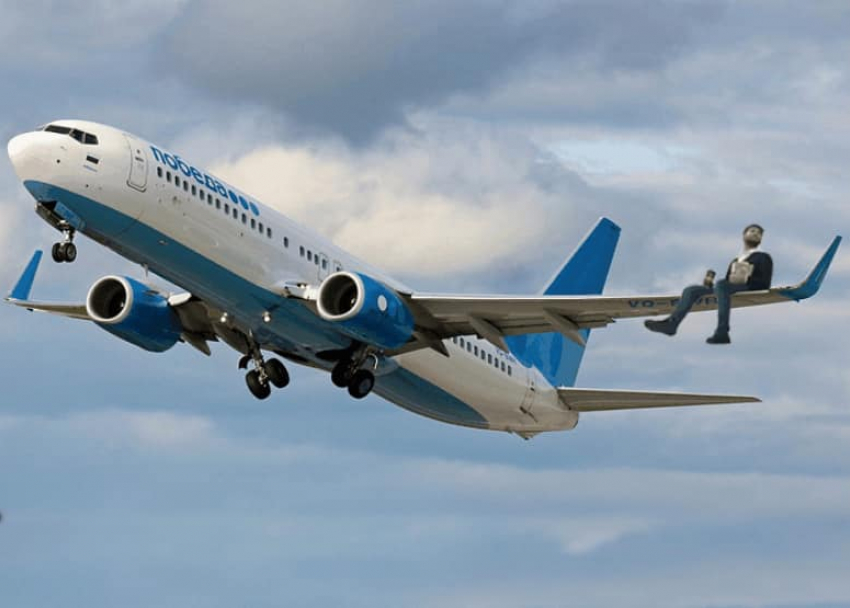 Эксцентричного воронежского бизнесмена «посадили» на крыло «Победы» 