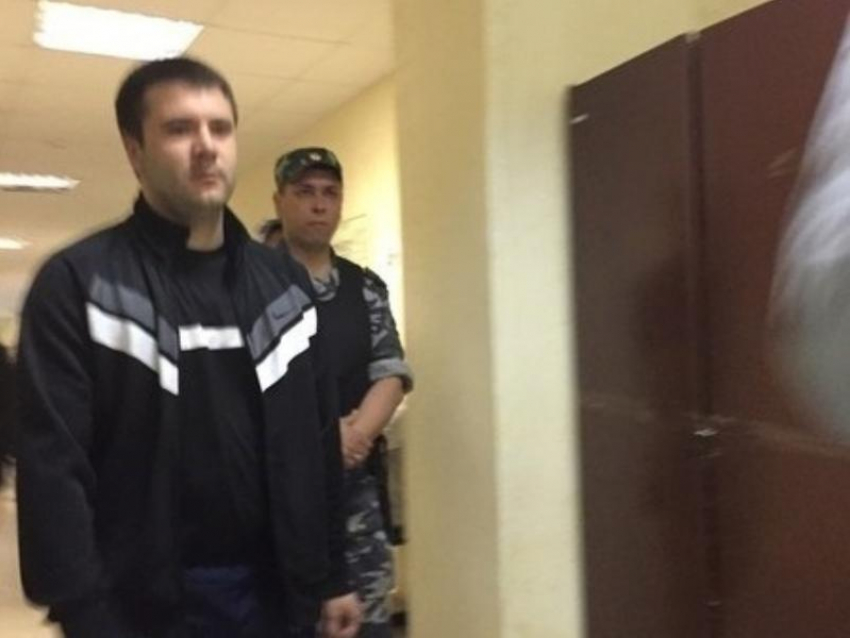 Осужденного за убийство у IL Tokyo Ельшина снова не выпустили из тюрьмы в Воронеже