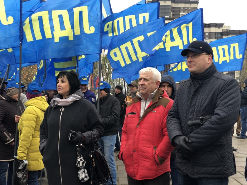 Пять причин голосовать за ЛДПР. Четвёртая причина: ЛДПР заботится о стариках
