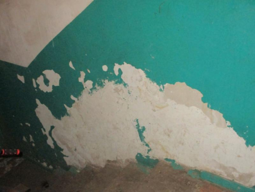  УК лишила воронежский дом надписей на стенах и потолках  