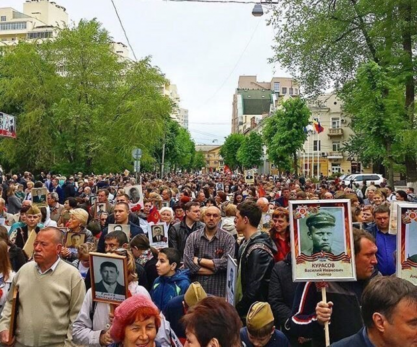 На «Бессмертный полк» в Воронеже вышли более 50 тысяч человек