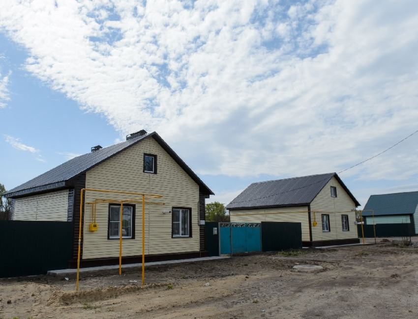 Как выглядят новые дома погорельцев Николаевки, показали в Воронежской области  
