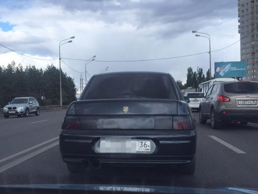 Lada с душой Porsche заметили на дороге в Воронеже