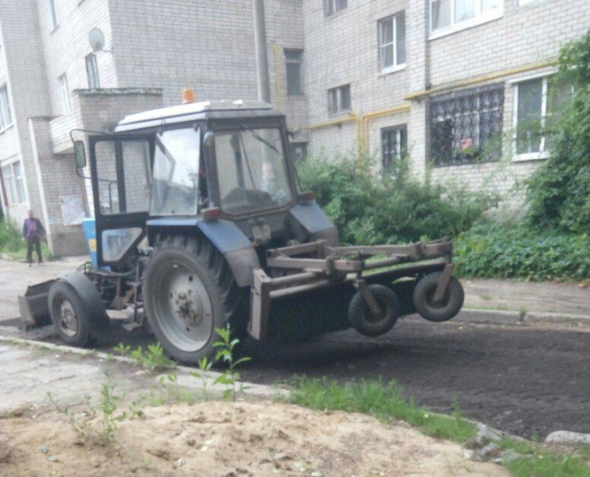 Воронежца возмутило, как латают ямы на «убитой» дороге в его дворе