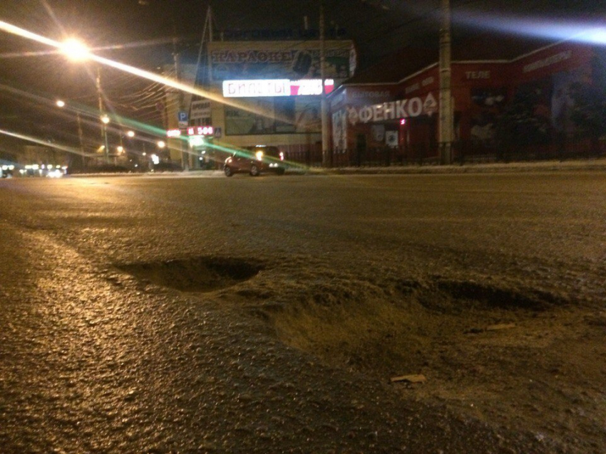 В Воронеже вместе со снегом сошли все дороги (ФОТО)