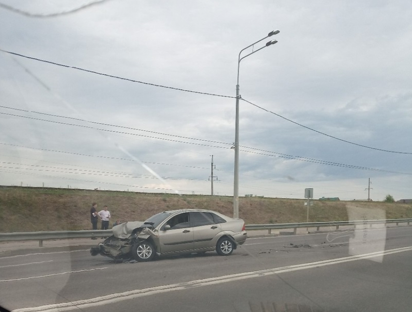 Опубликованы снимки страшного ДТП на окружной дороге в Воронеже