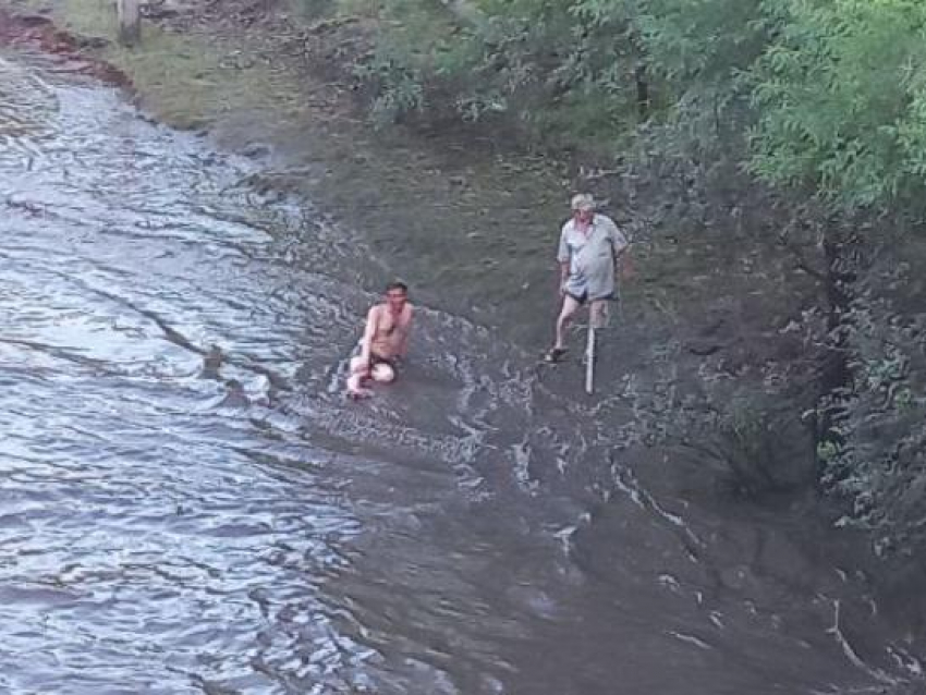 Воронежский «Нептун» показал мэрии, как надо чистить ливневки 