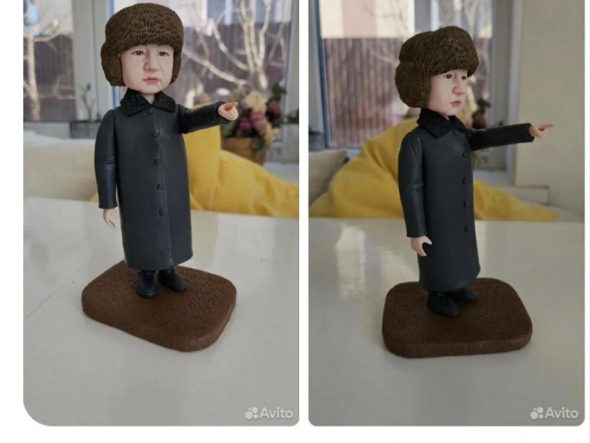 Легендарная бабушка-регулировщица стала сувениром в Воронеже