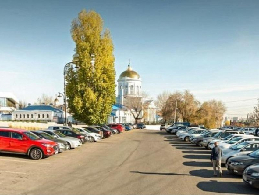 Парковку рядом с Советской площадью запретят в Воронеже 27 марта