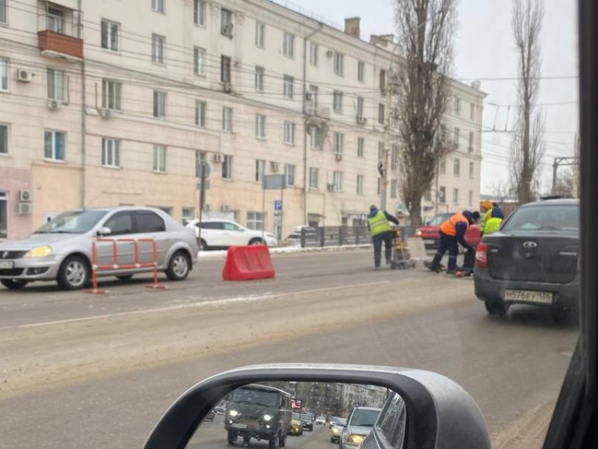 Причину 5-километровой пробки показали в Воронеже