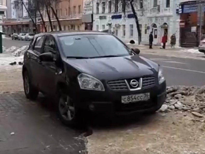Унижение платных парковок в бесплатный день сняли в Воронеже