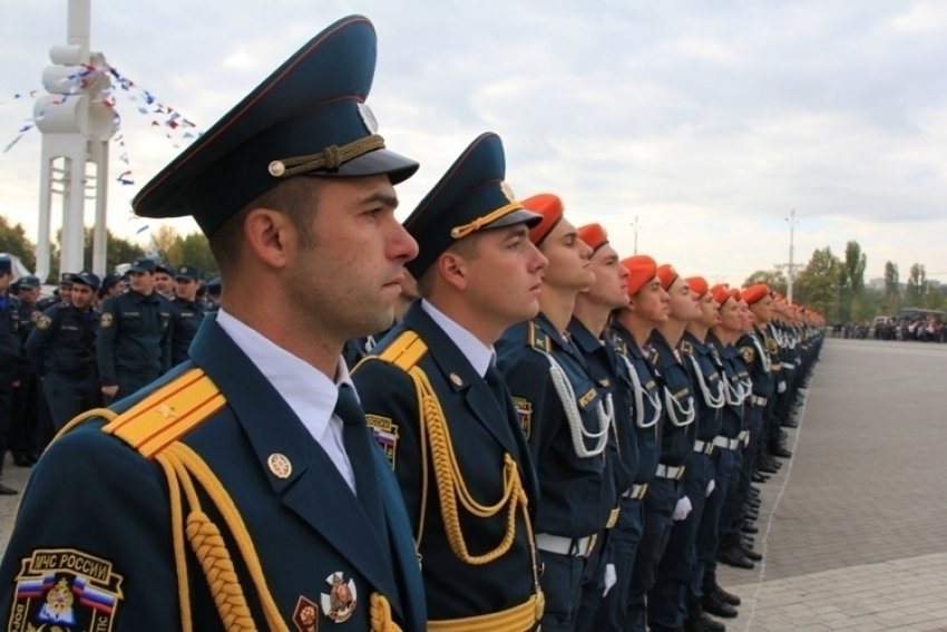В Воронеже 222 курсанта МЧС дали клятву служить России