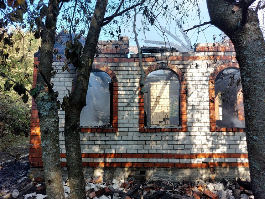 Обгоревшее тело трёхлетней девочки нашли в доме под Воронежем