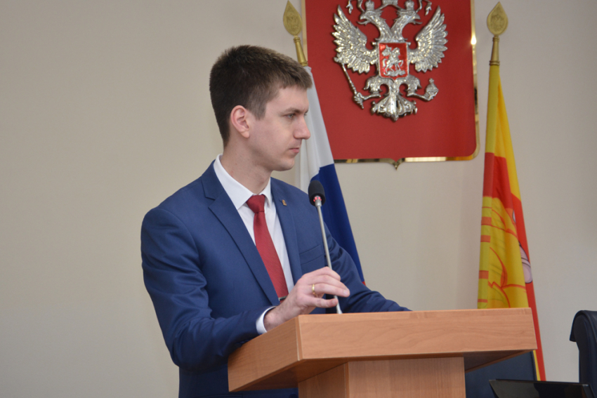 Как вице-мэр Воронежа перед депутатами речи о переходе держал