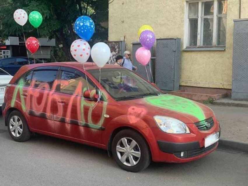 Kia Rio стала пешкой в романтическом порыве влюбленного в Воронеже  