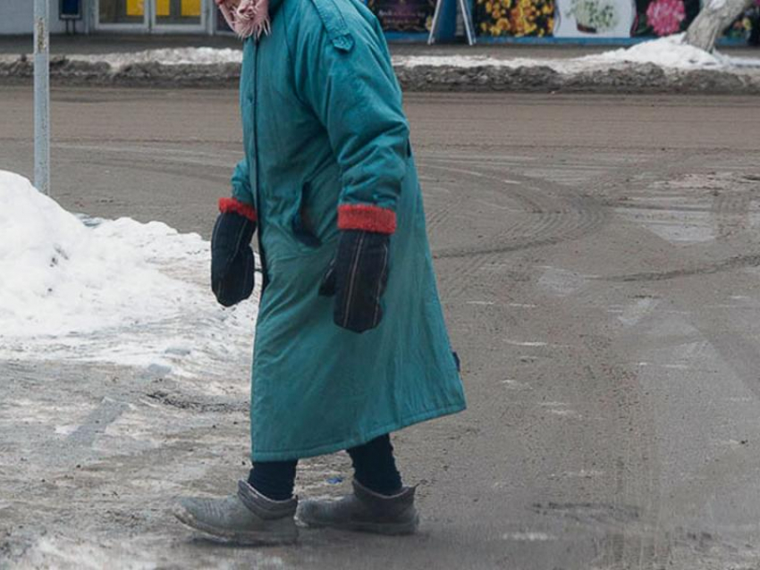 Нетипичный досуг пенсионерки обернулся уголовным делом в Воронеже