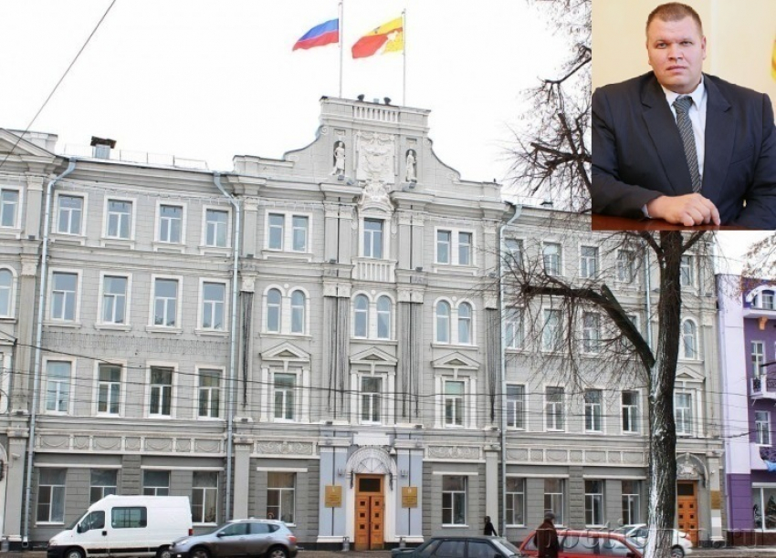 Александр Гусев лишил премии руководителя управления строительной политики Воронежа 