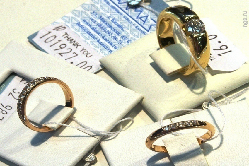 Бриллианты на 2 миллиона рублей попытались украсть в Воронеже