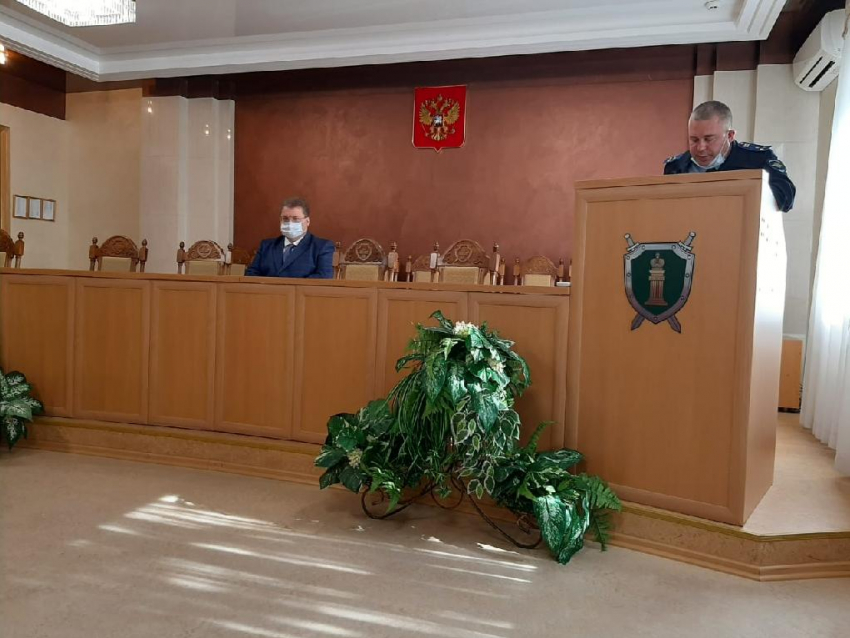 Портрет типичного воронежского уголовника составили в прокуратуре