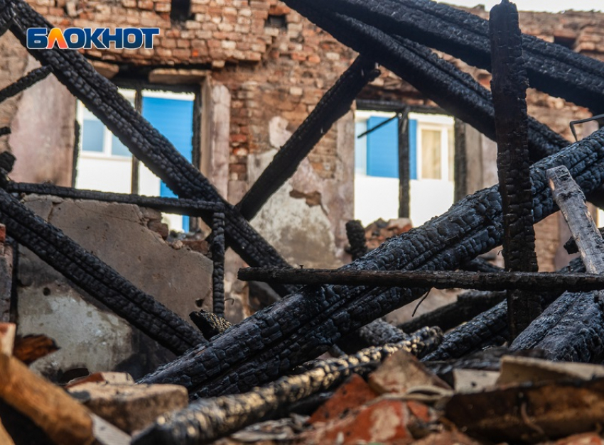 Ребенок войны и мужчина заживо сгорели на пожарах в Воронежской области