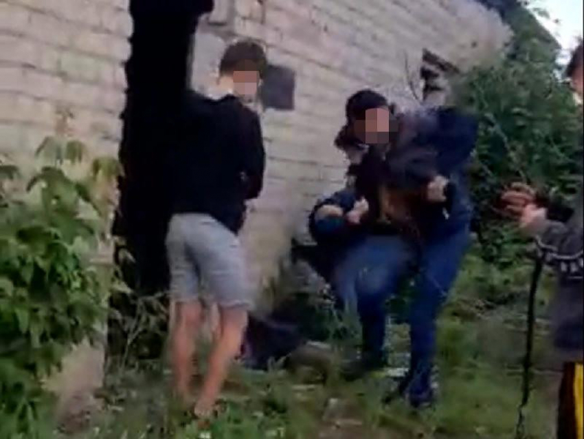 Высокопоставленных полицейского и чиновника наказали из-за зверств 14-летнего подростка в Воронеже