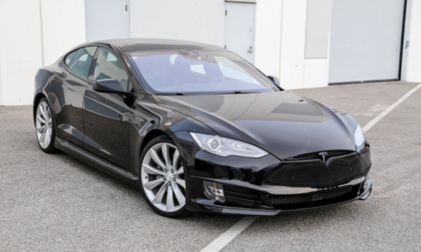 Воронежцы заказали пять Tesla Model S стоимостью от 8,7 млн рублей 