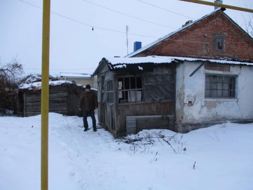 Труп брата обнаружил мужчина в воронежском поселке 