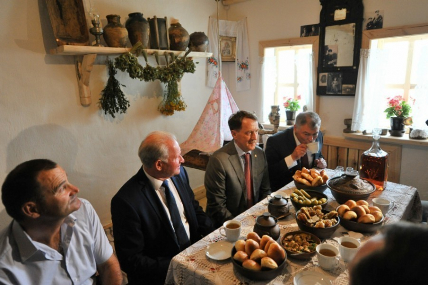 Воронежский губернатор надеется, что в Воробьевский район будут продавать путевки