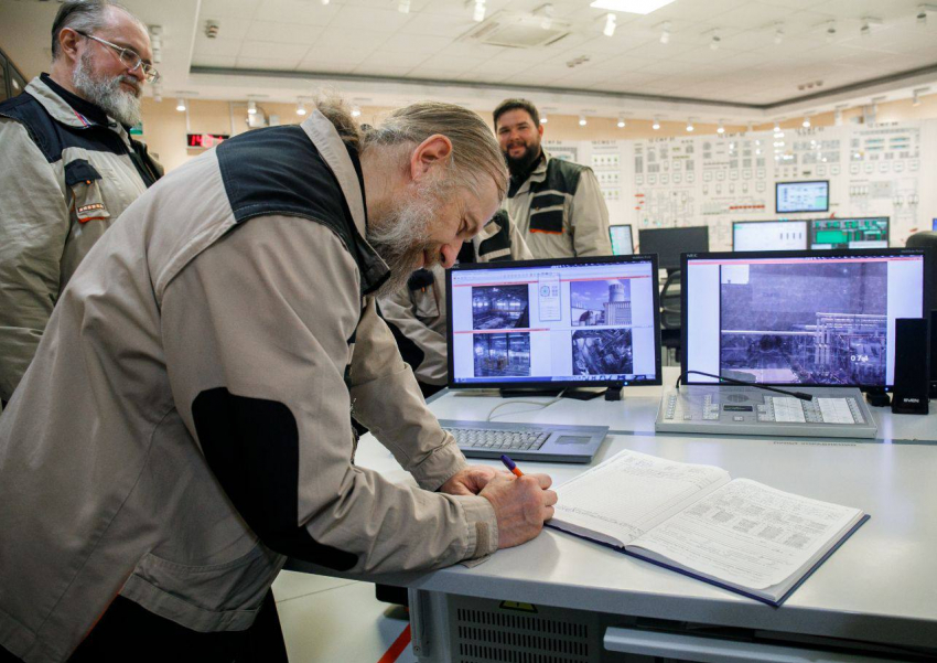 Владыка Леонтий впервые посетил Нововоронежскую АЭС