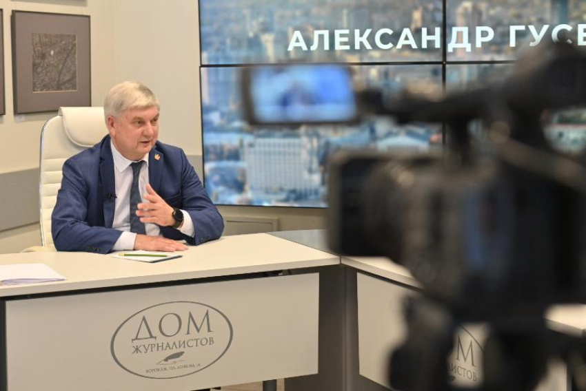 Губернатор признал проблему с общественным транспортом в Воронеже