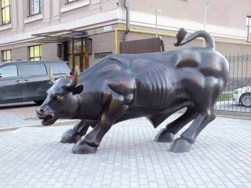 Если воронежцы будут не против, то скульптуру быка оставят